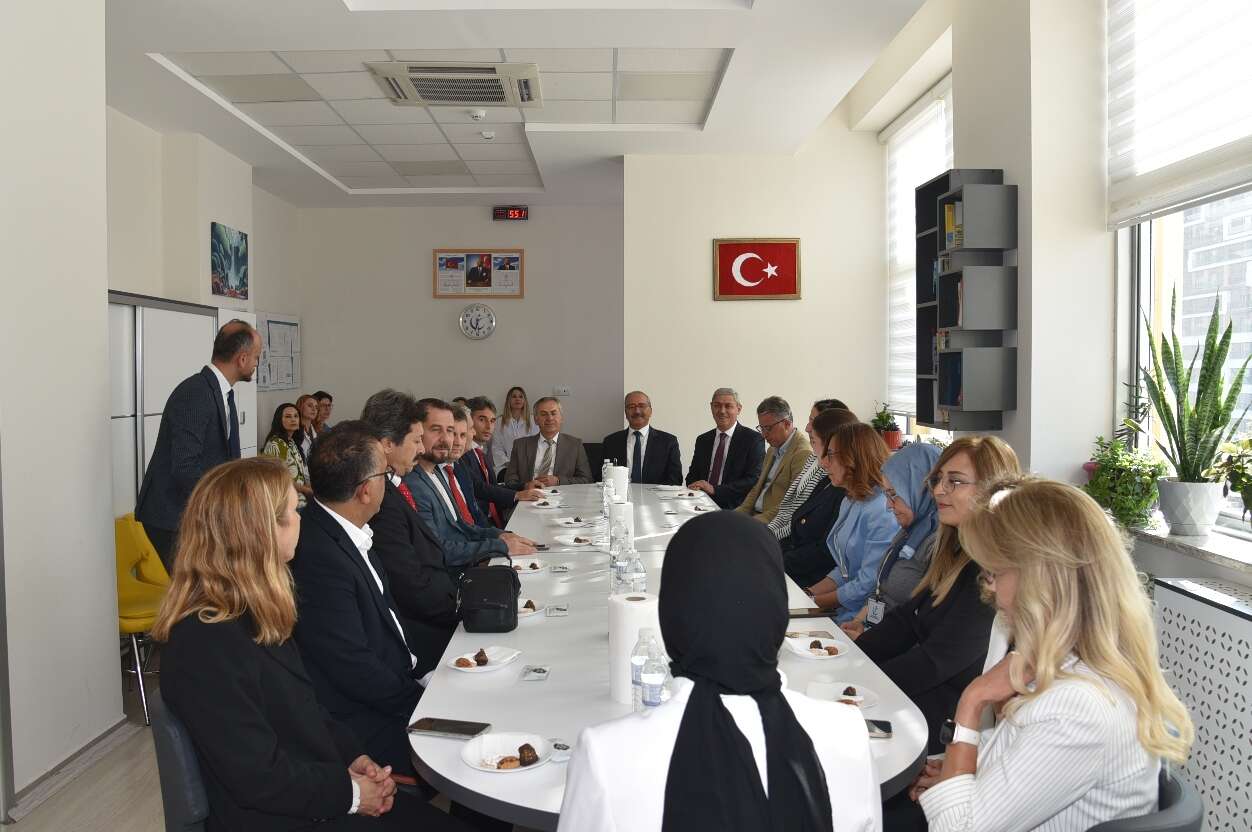 Minikler Konya’da trafiği yaşayarak öğrenecek 13
